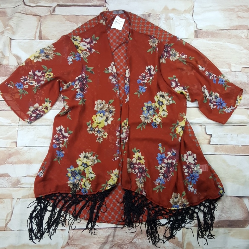 West Kei NWT Nordstrom Floral Kimono 👘